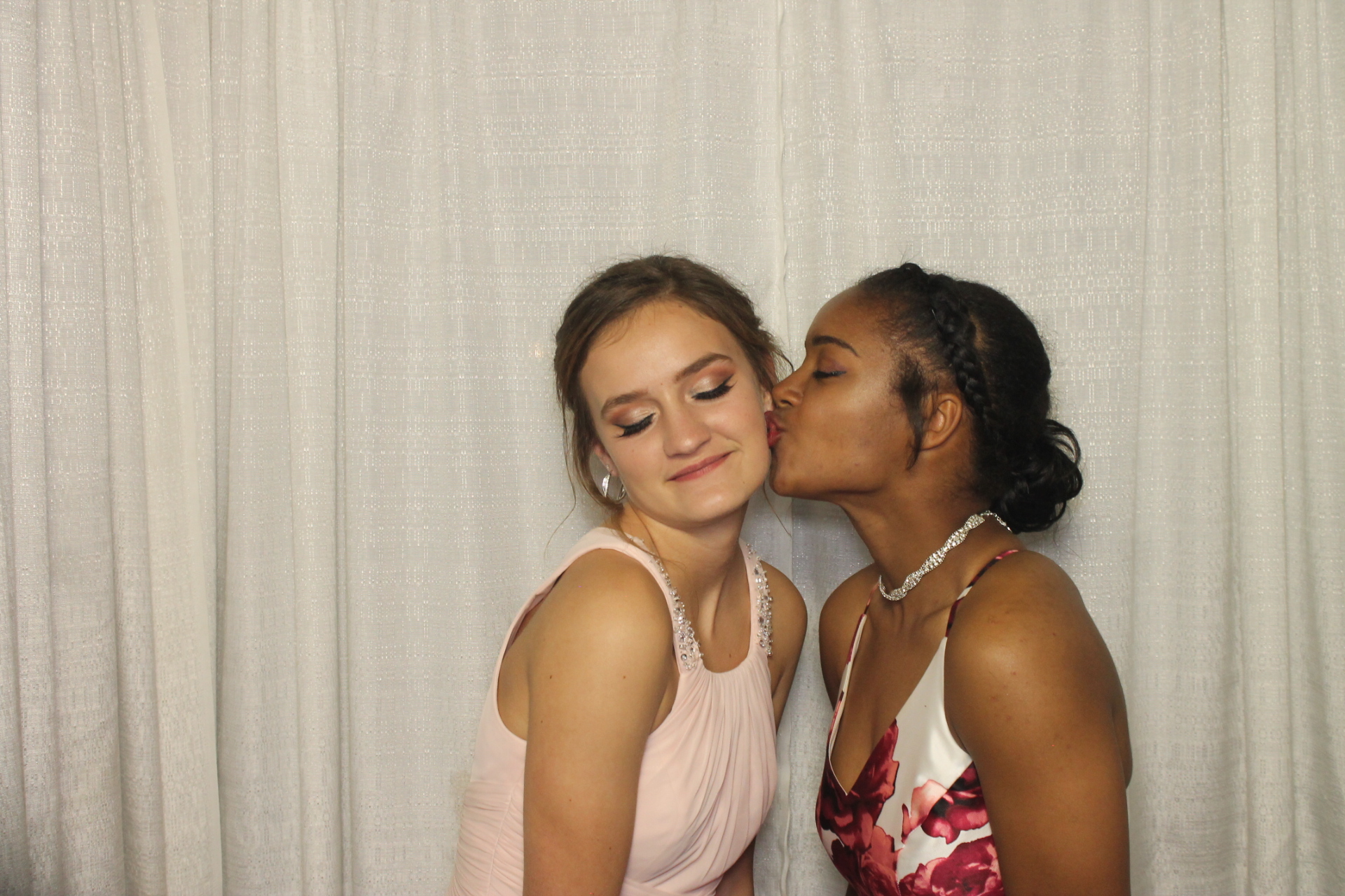 Preble Shawnee HS Prom | View more photos from the event at gallery.photoboothcincy.com/u/PhotoBoothCincy/Preble-Shawnee-HS-Prom